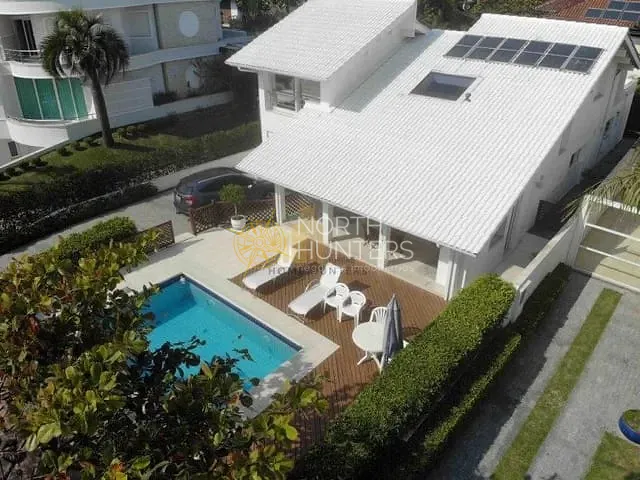 Casa com 600m² 5 quartos e 5 banheiros, para alugar, no bairro Jurerê Internacional em Florianópolis
