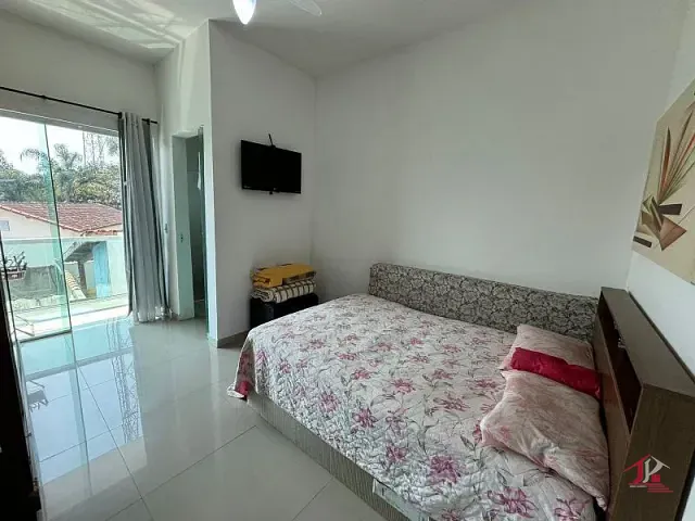 Casa 2 quartos e 3 banheiros, à venda, no bairro Belas Artes em Itanhaém
