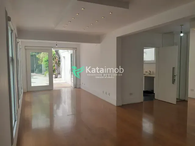 Casa 4 quartos e 5 banheiros, à venda, no bairro Planalto Paulista em São Paulo