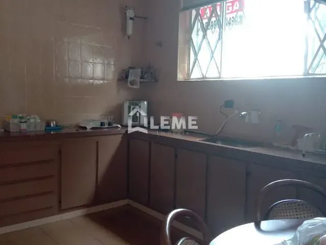 Casa com 483m² 4 quartos e 1 banheiro, à venda, no bairro Centro em Mococa