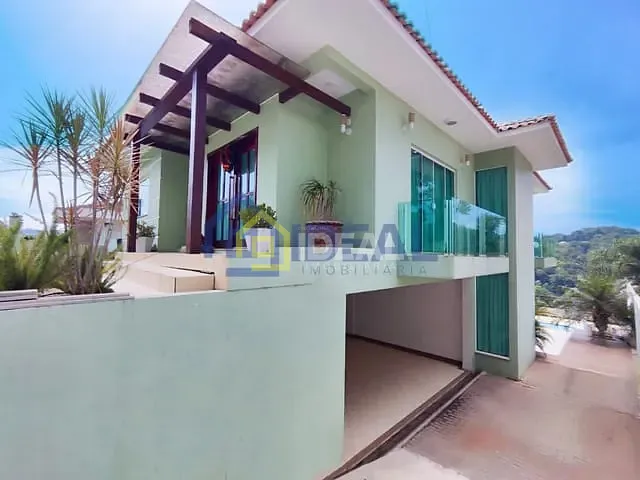 Casa 4 quartos e 4 banheiros, à venda, no bairro Nossa Senhora da Salete em Concórdia
