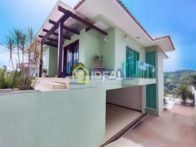 Casa 4 quartos e 4 banheiros, à venda, no bairro Nossa Senhora da Salete em Concórdia