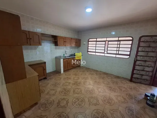 Casa 7 quartos e 3 banheiros, para alugar, no bairro Setor Leste (Gama) em Brasília