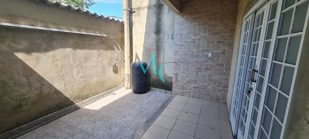 Casa para alugar com 4 quartos, 160m² - Foto 4