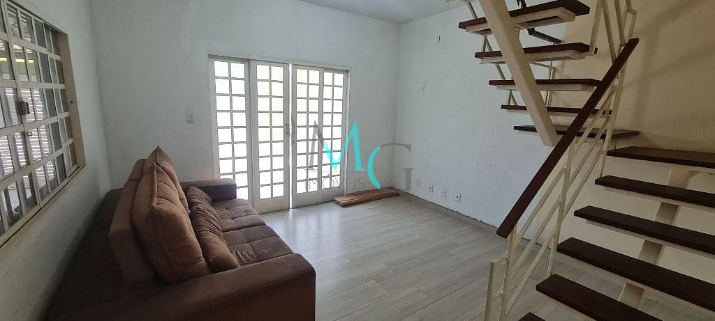 Casa para alugar com 4 quartos, 160m² - Foto 6