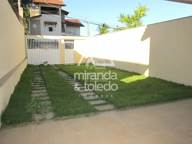 Casa com 220m² 3 quartos e 3 banheiros, à venda, no bairro Itapebussu em Guarapari