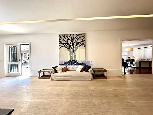Casa com 700m² 5 quartos e 8 banheiros, à venda, no bairro Leblon em Rio de Janeiro