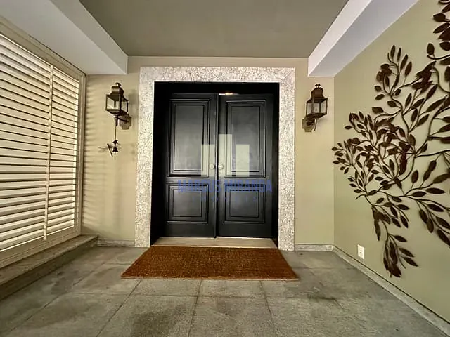 Casa com 700m² 5 quartos e 8 banheiros, à venda, no bairro Leblon em Rio de Janeiro