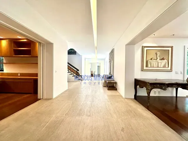 Casa com 700m² 5 quartos e 8 banheiros, à venda, no bairro Leblon em Rio de Janeiro