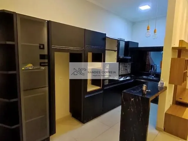 Casa 3 quartos e 2 banheiros, à venda, no bairro Catuai em Londrina