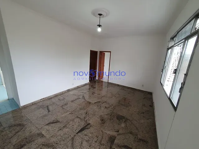 Casa com 102m² 2 quartos e 1 banheiro, para alugar, no bairro Bento Ribeiro em Rio de Janeiro