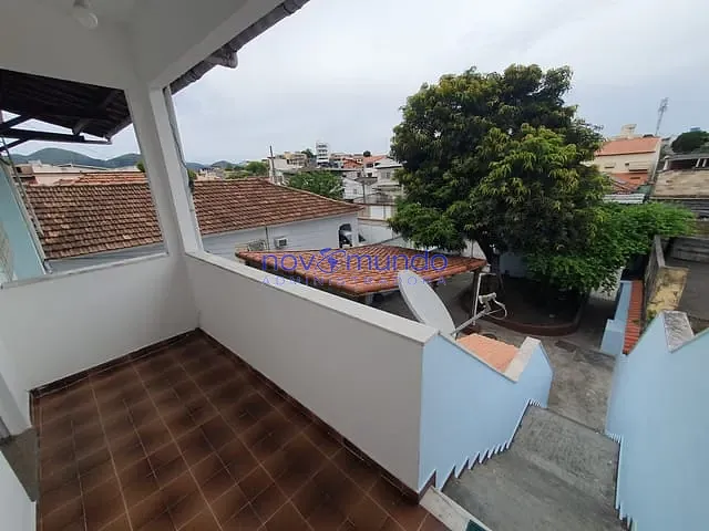 Casa com 102m² 2 quartos e 1 banheiro, para alugar, no bairro Bento Ribeiro em Rio de Janeiro