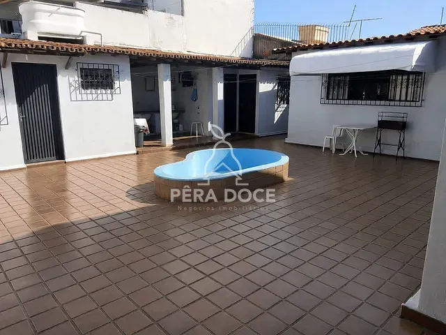 Casa com 326m² 4 quartos e 3 banheiros, à venda, no bairro Jardim Induberaba em Uberaba