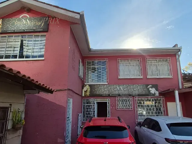 Casa com 150m², para alugar, no bairro Centro Cívico em Curitiba