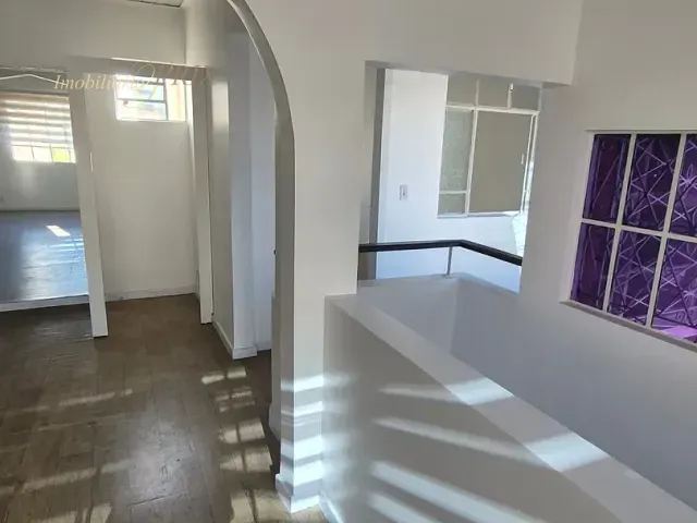 Casa com 150m², para alugar, no bairro Centro Cívico em Curitiba