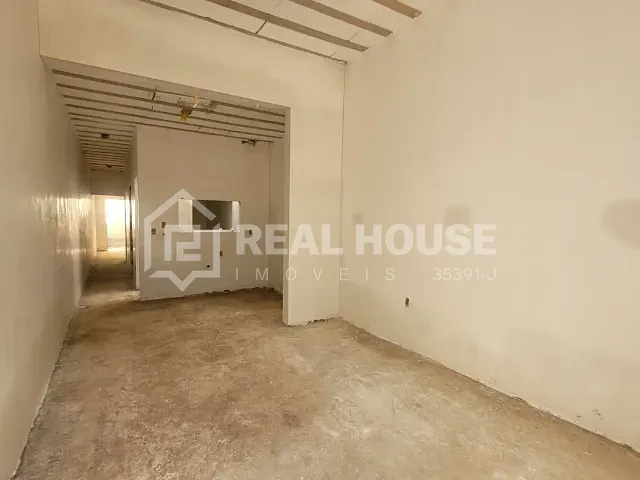 Casa 2 quartos e 2 banheiros, à venda, no bairro Jardim Tropical em Sorocaba