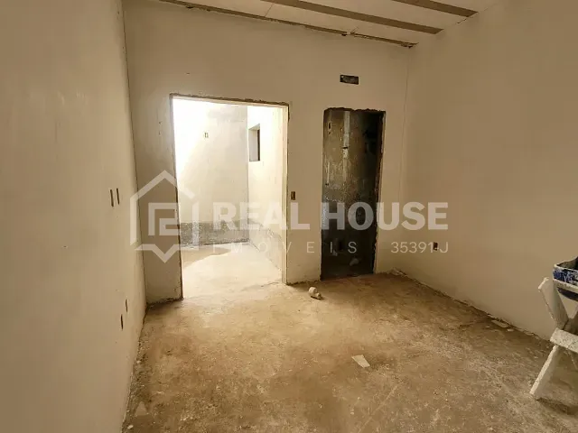 Casa 2 quartos e 2 banheiros, à venda, no bairro Jardim Tropical em Sorocaba
