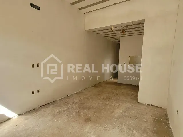 Casa 2 quartos e 2 banheiros, à venda, no bairro Jardim Tropical em Sorocaba