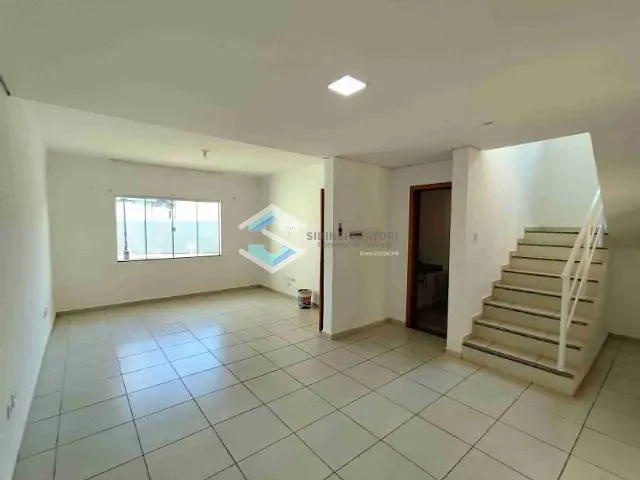 Casa 3 quartos e 4 banheiros, para alugar, no bairro Centro em Jacarezinho
