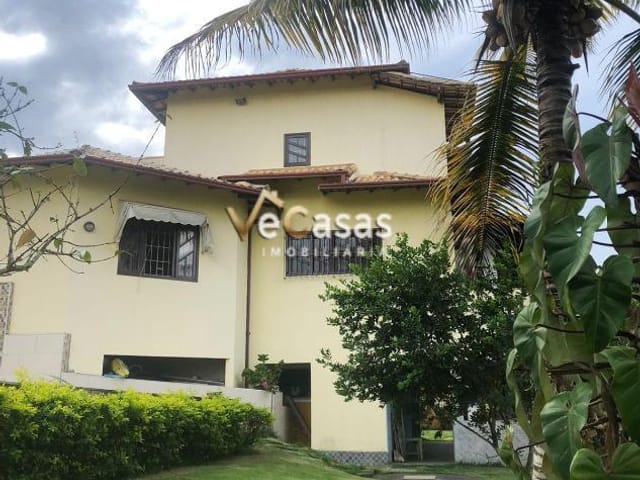 Casa com 500m² 3 quartos e 3 banheiros, à venda, no bairro Costazul em Rio das Ostras