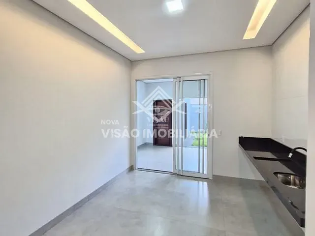 Casa com 270m² 2 quartos e 1 banheiro, à venda, no bairro Residencial Bella Suíça em Sinop