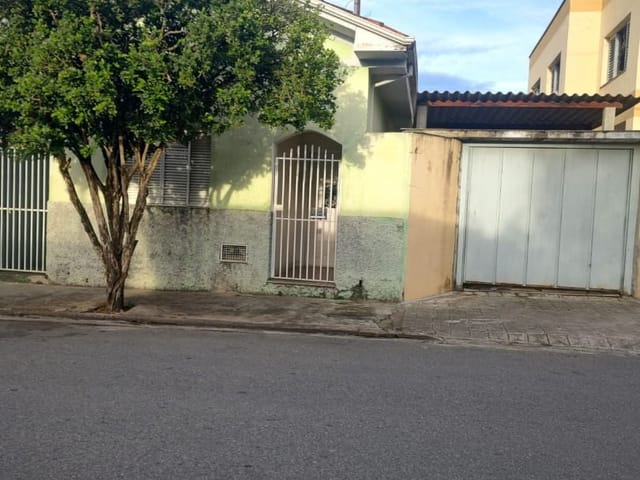 Casa com 200m², à venda, no bairro Centro em Cambuí