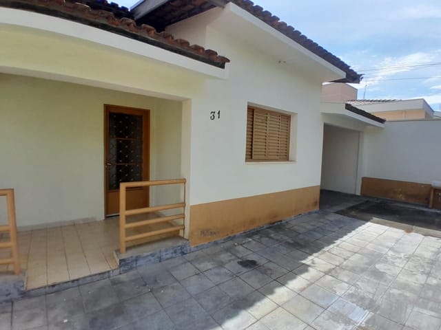 Casa com 340m² 2 quartos e 1 banheiro, para alugar, no bairro Jardim Santo Andre em São João da Boa Vista