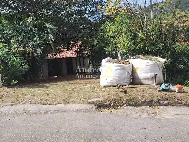 Casa com 791m² 2 quartos e 1 banheiro, à venda, no bairro Peró em Cabo Frio
