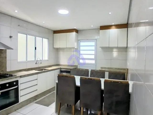 Casa com 125m² 2 quartos e 2 banheiros, à venda, no bairro Pequeno Coração em Itaquaquecetuba