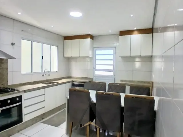 Casa com 125m² 2 quartos e 2 banheiros, à venda, no bairro Pequeno Coração em Itaquaquecetuba