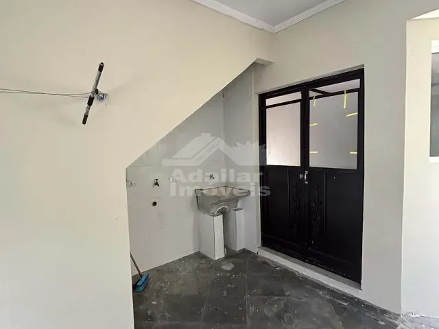 Casa 2 quartos e 1 banheiro, para alugar, no bairro Centro em Diadema