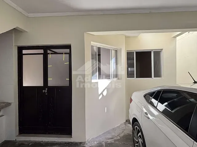 Casa 2 quartos e 1 banheiro, para alugar, no bairro Centro em Diadema