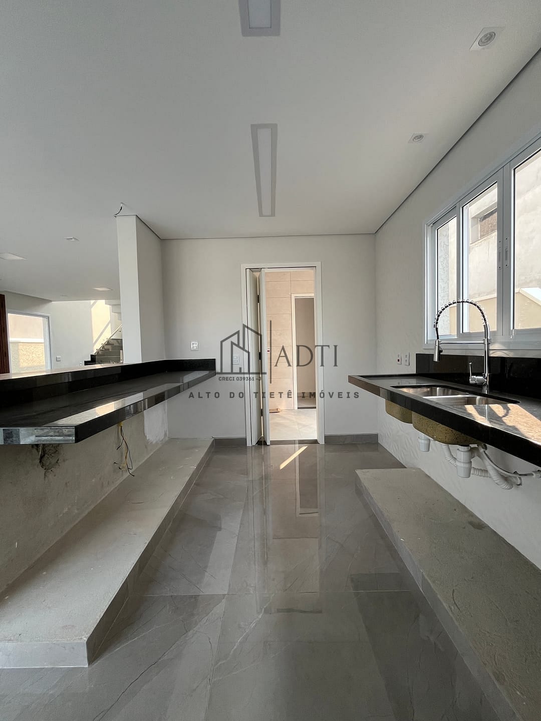 Casa, 3 quartos, 228 m² - Foto 6