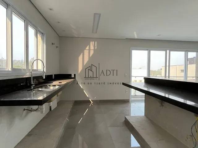 Casa com 280m² 3 quartos e 1 banheiro, à venda, no bairro Fazenda Rodeio em Mogi das Cruzes