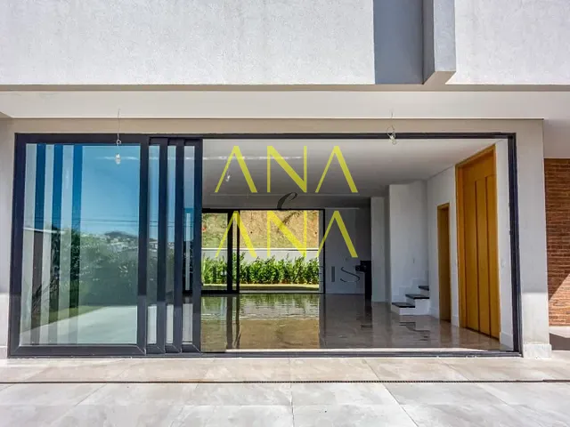 Casa com 500m² 4 quartos e 6 banheiros, à venda ou para alugar, no bairro Condomínio Porta de Bragança em Bragança Paulista