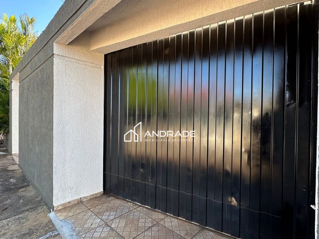 Casa com 250m² 3 quartos e 3 banheiros, à venda, no bairro Nucleo Habitacional Papa Joao Paulo I em Apucarana