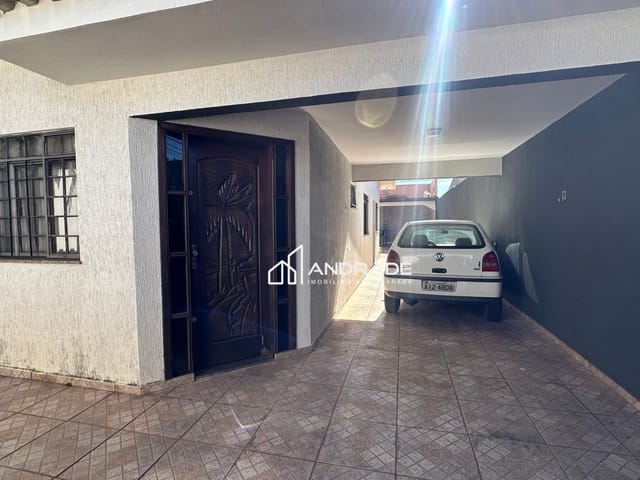 Casa com 250m² 3 quartos e 3 banheiros, à venda, no bairro Nucleo Habitacional Papa Joao Paulo I em Apucarana