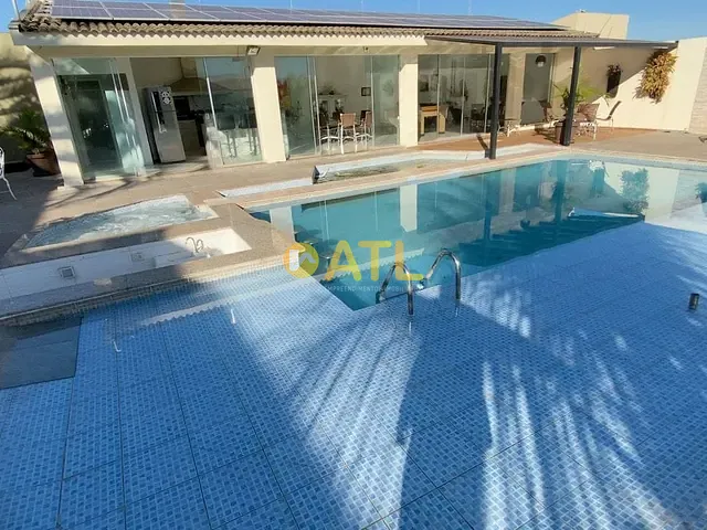Casa com 1600m² 4 quartos e 5 banheiros, à venda, no bairro Nova Ourinhos em Ourinhos