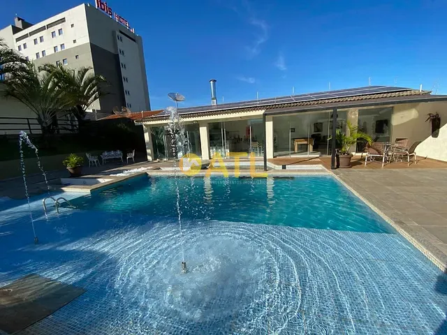Casa com 1600m² 4 quartos e 5 banheiros, à venda, no bairro Nova Ourinhos em Ourinhos