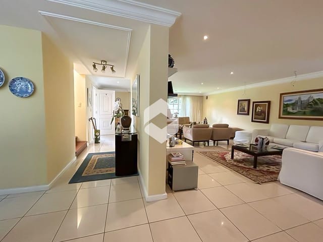 Casa com 1008m² 5 quartos e 4 banheiros, à venda, no bairro Recreio dos Bandeirantes em Rio de Janeiro