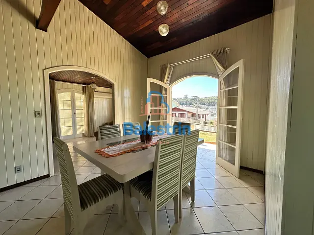 Casa 3 quartos e 2 banheiros, à venda, no bairro Bela Vista em Fraiburgo