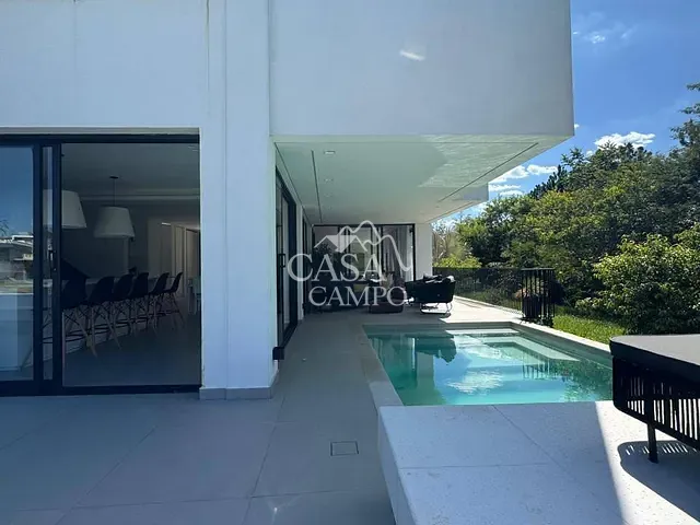 Casa com 500m² 5 quartos e 8 banheiros, à venda ou para alugar, no bairro Condomínio Villas do Golf em Itu