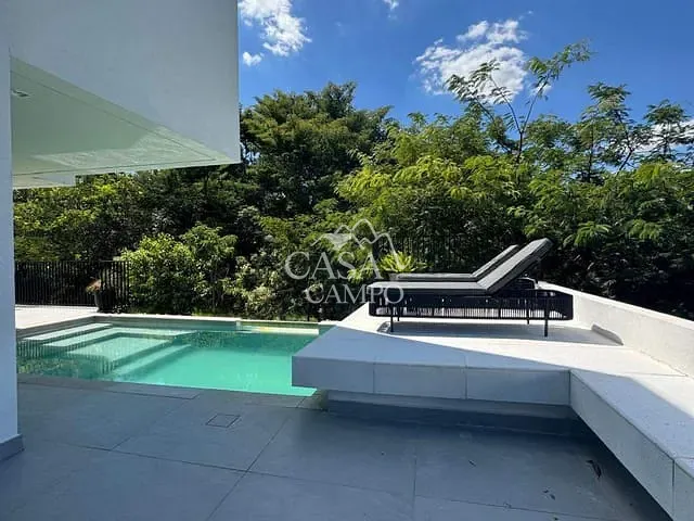 Casa com 500m² 5 quartos e 8 banheiros, à venda ou para alugar, no bairro Condomínio Villas do Golf em Itu