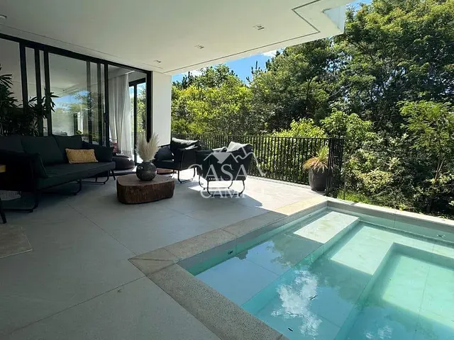 Casa com 500m² 5 quartos e 8 banheiros, à venda ou para alugar, no bairro Condomínio Villas do Golf em Itu