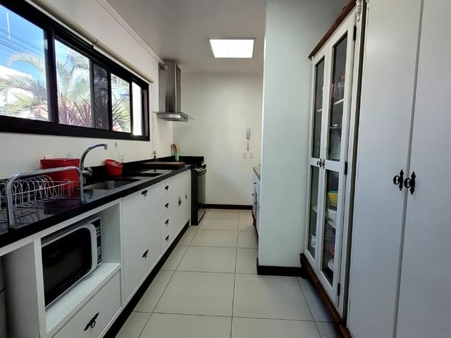 Casa com 420m² 2 quartos e 2 banheiros, à venda, no bairro Cachoeira do Bom Jesus em Florianópolis