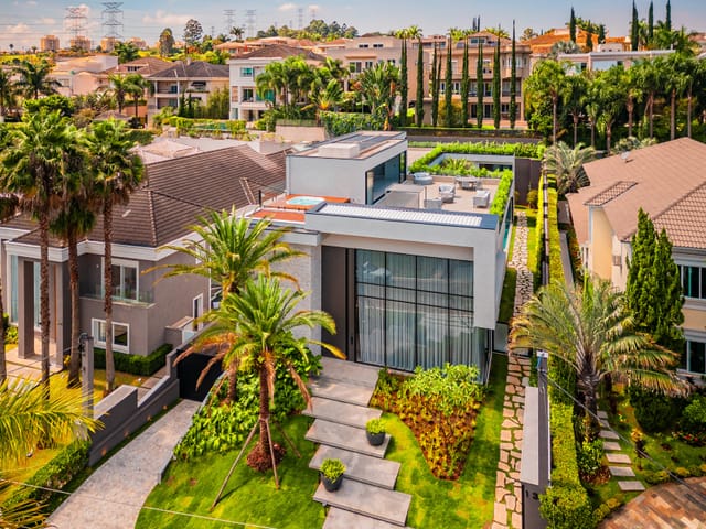 Casa com 1027m² 6 quartos e 8 banheiros, à venda, no bairro Tamboré em Santana de Parnaíba