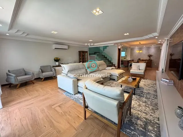 Casa com 358m² 4 quartos e 6 banheiros, à venda, no bairro Recreio dos Bandeirantes em Rio de Janeiro