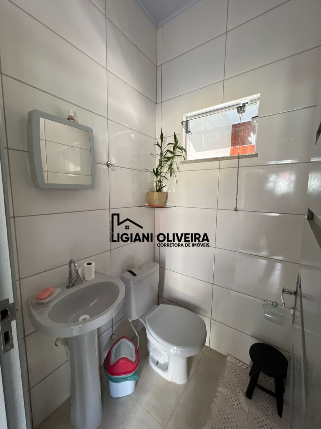 Casa à venda com 2 quartos, 10m² - Foto 3