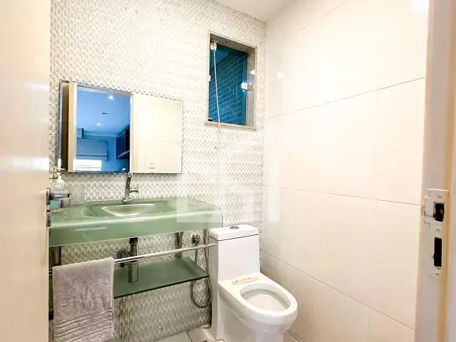 Casa 3 quartos e 4 banheiros, à venda, no bairro da Luz em Nova Iguaçu