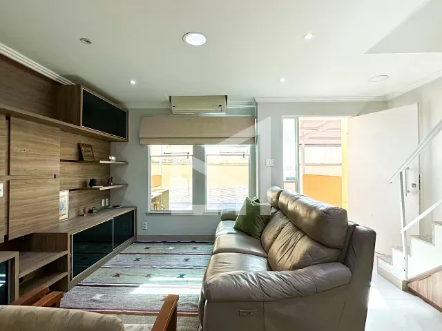 Casa 3 quartos e 4 banheiros, à venda, no bairro da Luz em Nova Iguaçu